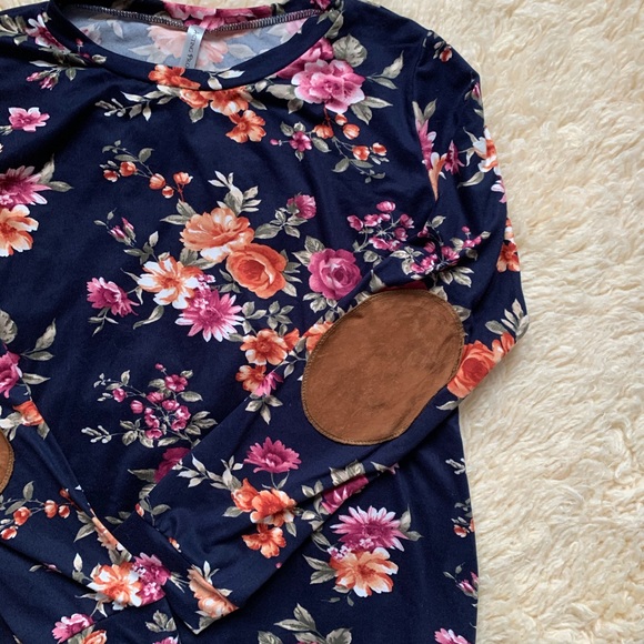 Floral Shirt with Elbow Pads - Picture 2 of 3